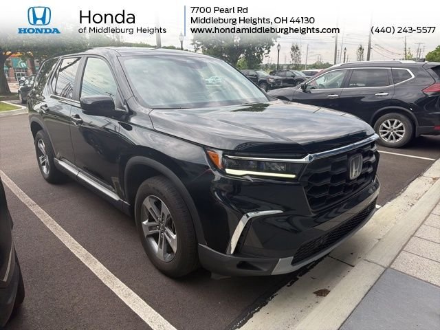 2023 Honda Pilot EX-L 8-Occupant AWD's photo