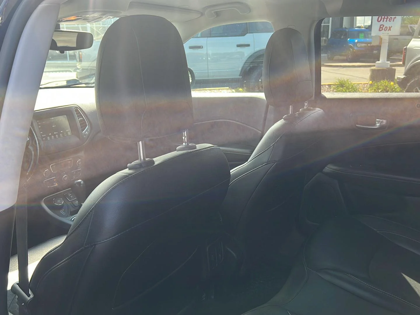 Used 2020 Jazz Blue Pearlcoat Jeep Latitude image 13
