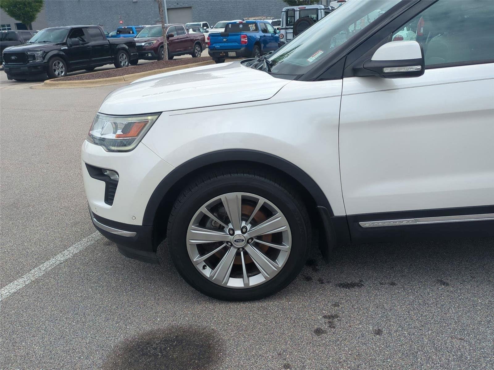 Used 2018 White Platinum Metallic Tri-Coat Ford Limited image 10