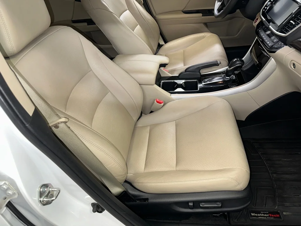 2016 Honda Accord EX-L V-6 - Photo 30