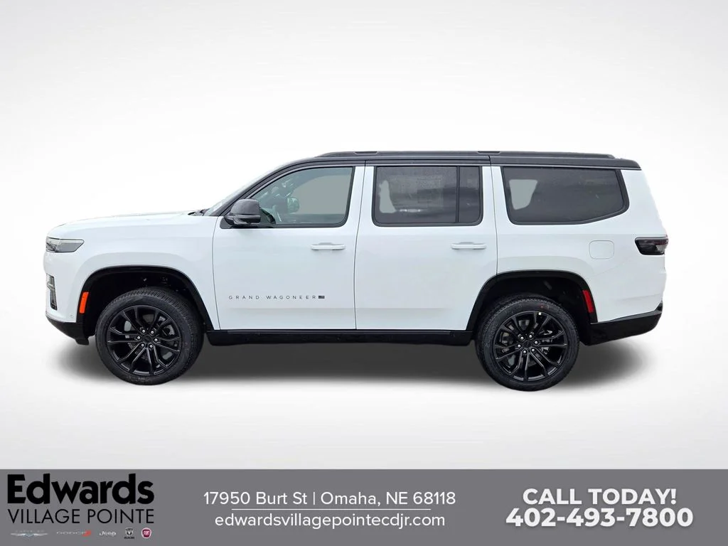 New 2026 Bright White Clear-Coat Exterior Paint Jeep Summit Reserve image 6
