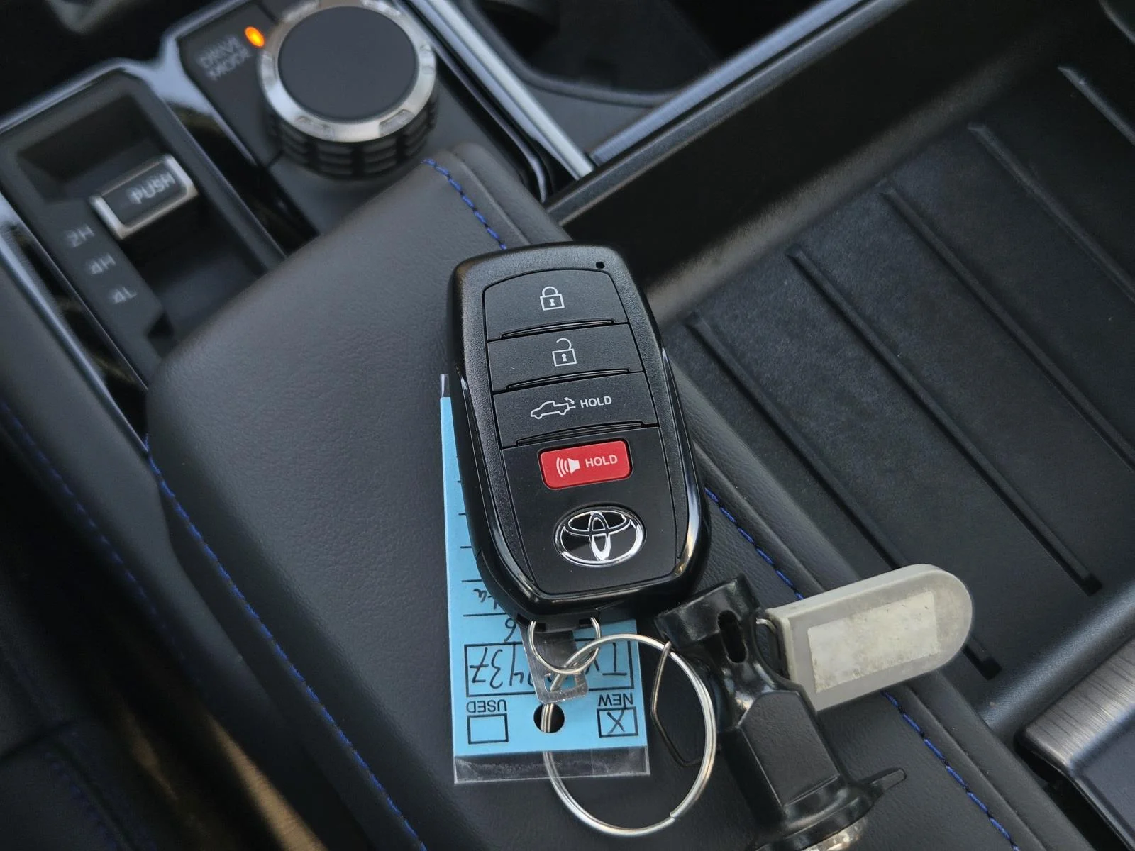 2026 Toyota Tundra Platinum - Photo 31