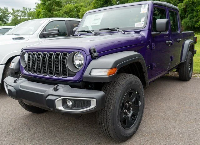 2026 Jeep Gladiator Sport