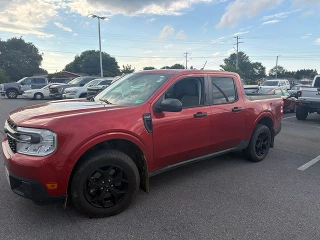 Used 2022 Red Ford XLT image 3