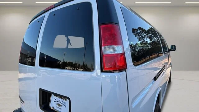 Used 2024 Summit White Chevrolet 1LT image 32
