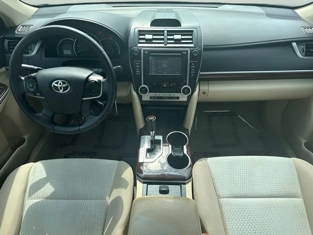 Used 2012 Gold Toyota L image 12