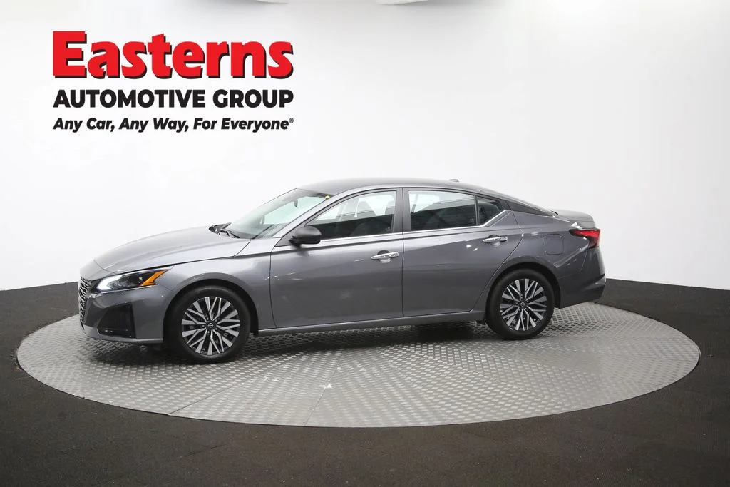 Used 2025 Gray Nissan 2.5 SV image 57