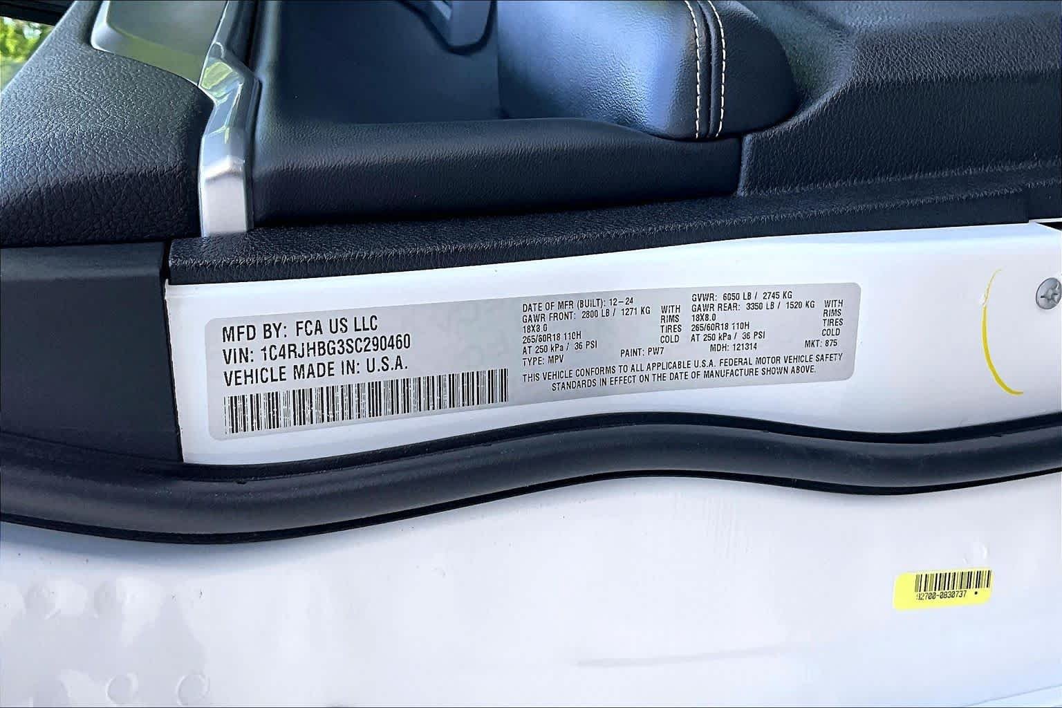 Used 2025 Bright White Clearcoat Jeep Limited image 32