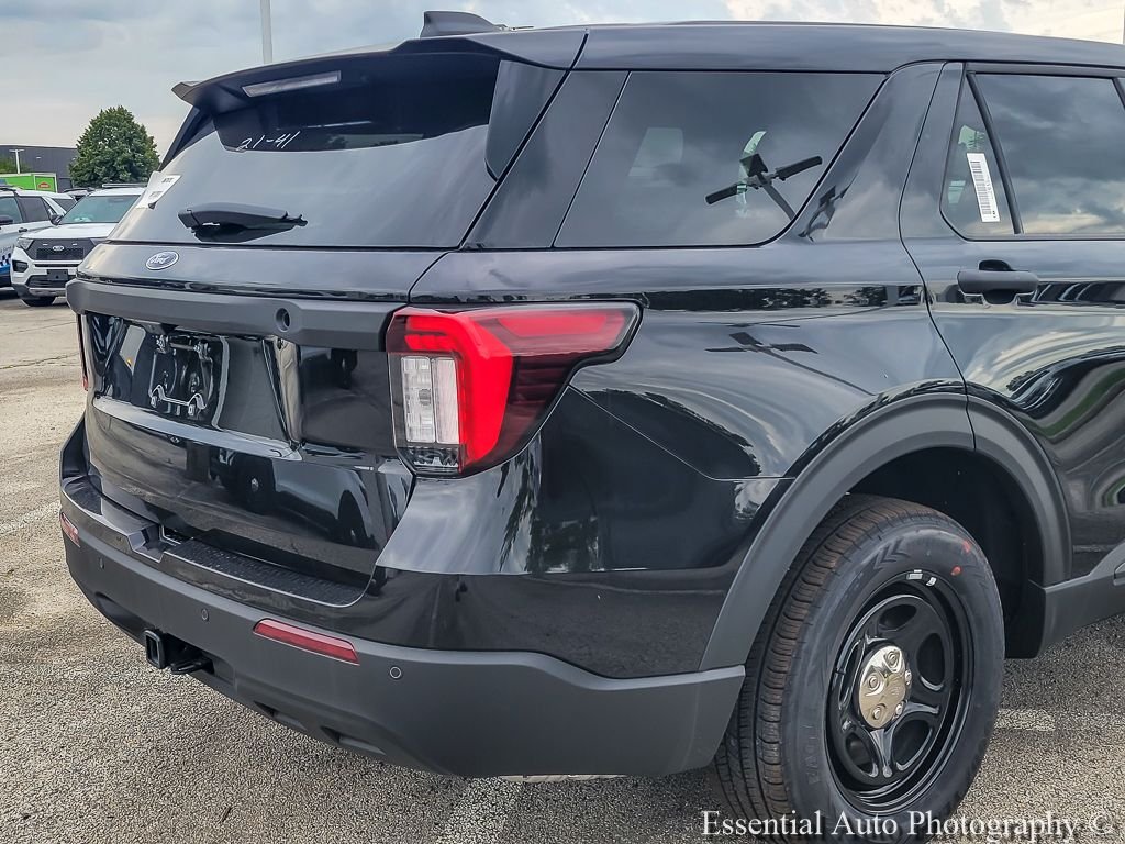 New 2026 Black Ford 4DR AWD POLICE image 6