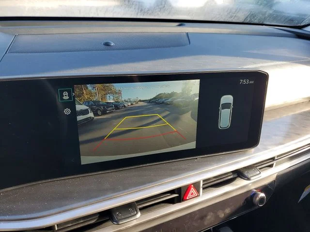 New 2025 Glacial White Pearl Kia S image 17