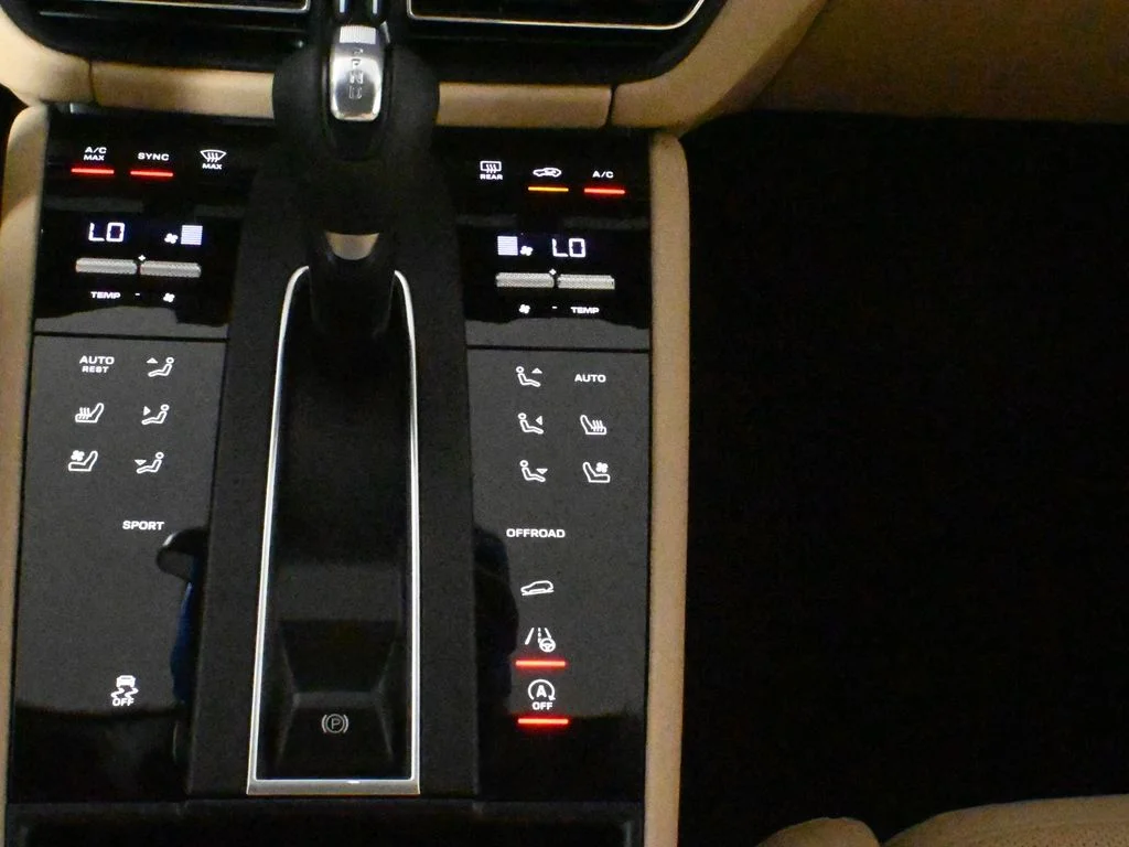 Certified Used 2025 Blue Porsche  image 28