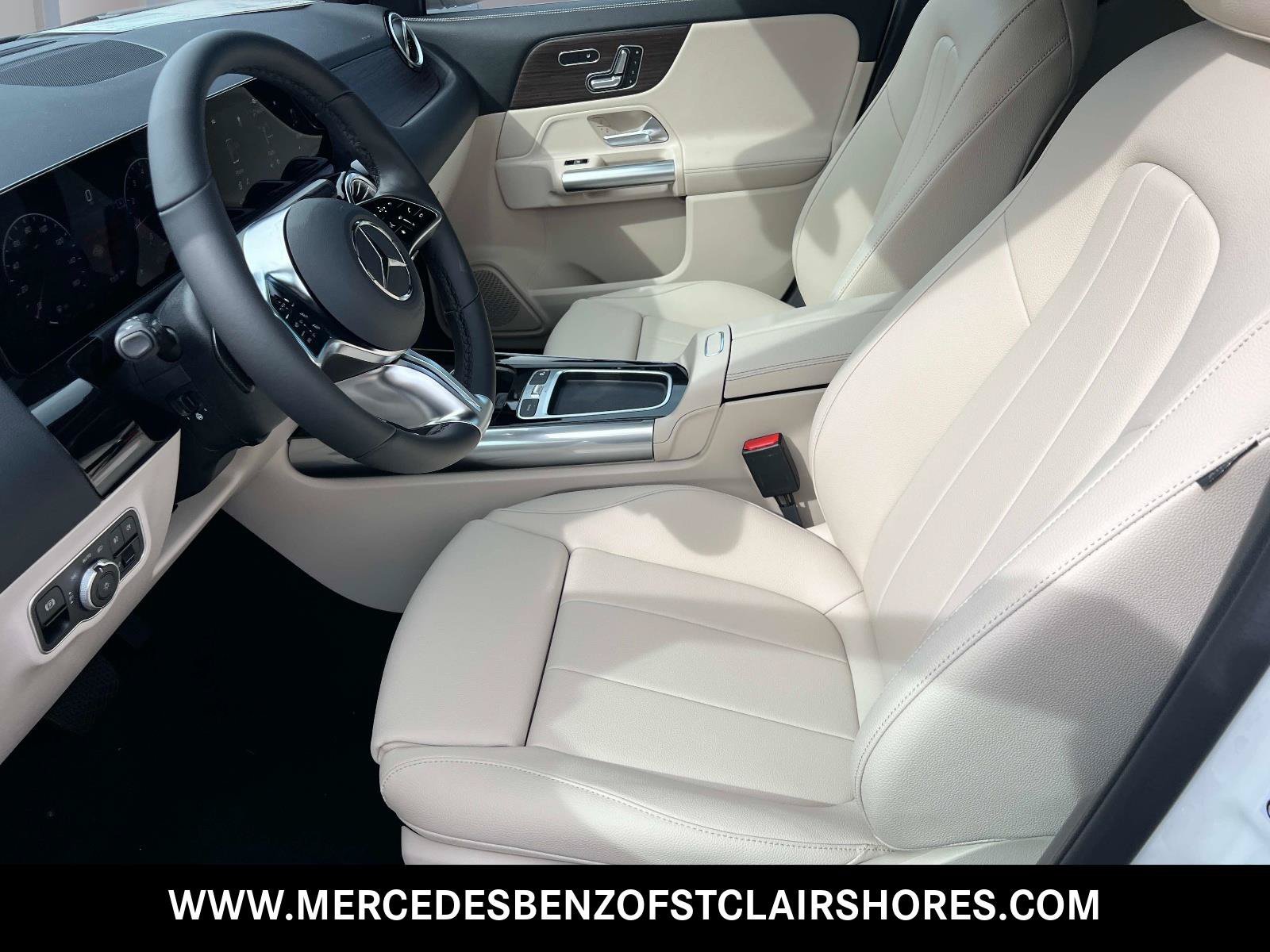 New 2026 Polar White Mercedes-Benz GLA 250 image 13