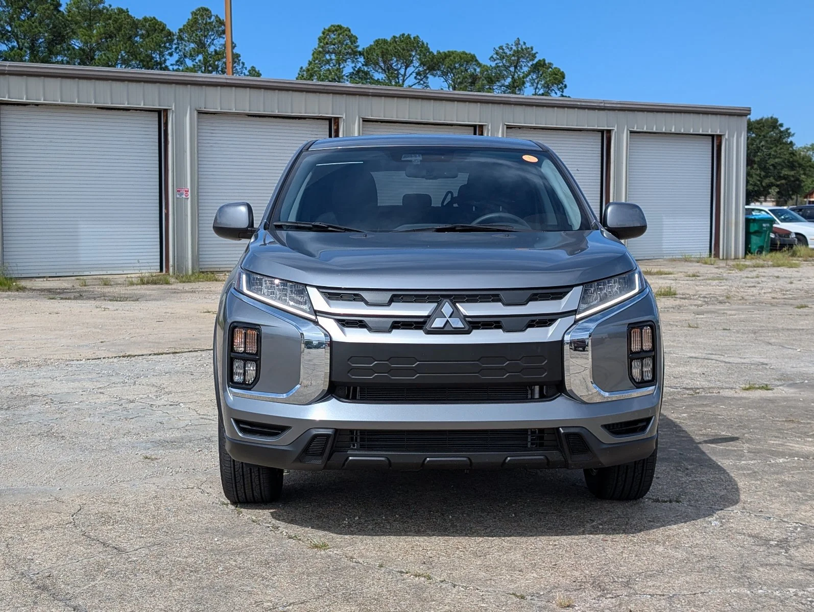 New 2027 Gray Mitsubishi 2.0 ES image 10