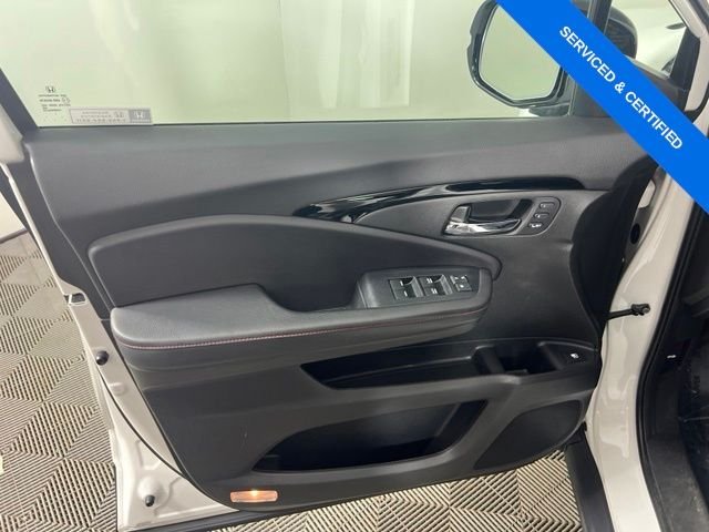 Used 2023 Platinum White Pearl Honda Black Edition image 11