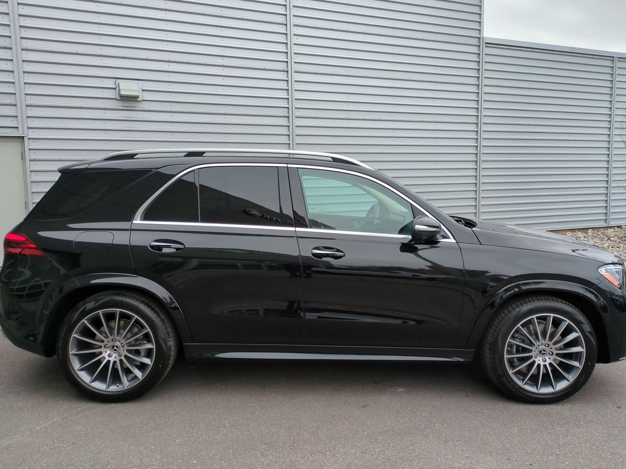 New 2026 Obsidian Black Metallic Mercedes-Benz GLE 350 image 19