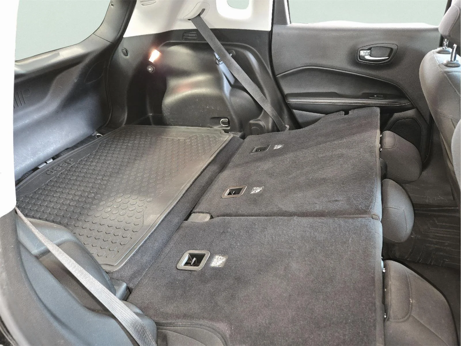 Used 2018 BLACK JEEP SPORT image 44