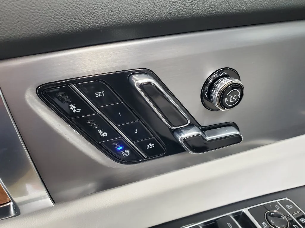 2027 Cadillac VISTIQ Sport - Photo 23