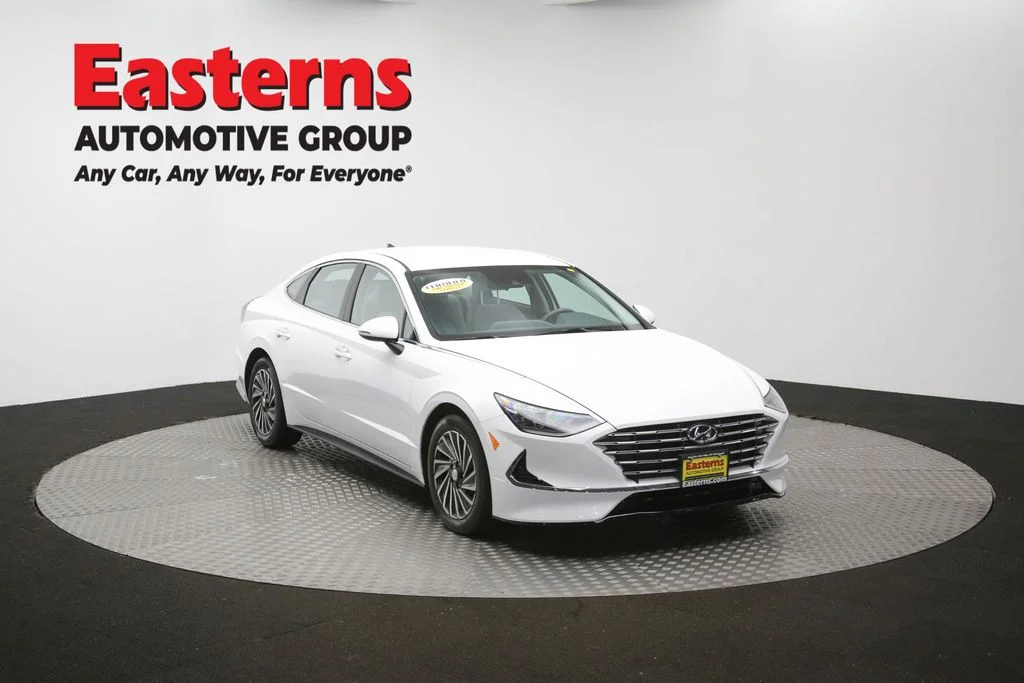 Used 2023 White Hyundai SEL image 49