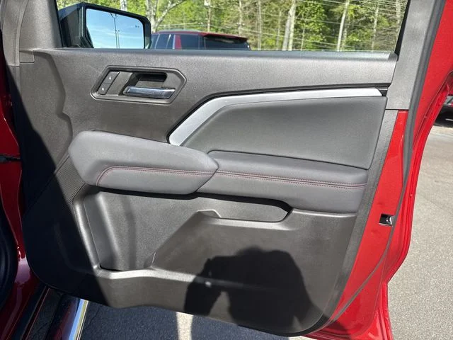 Used 2023 Red Chevrolet Z71 image 38