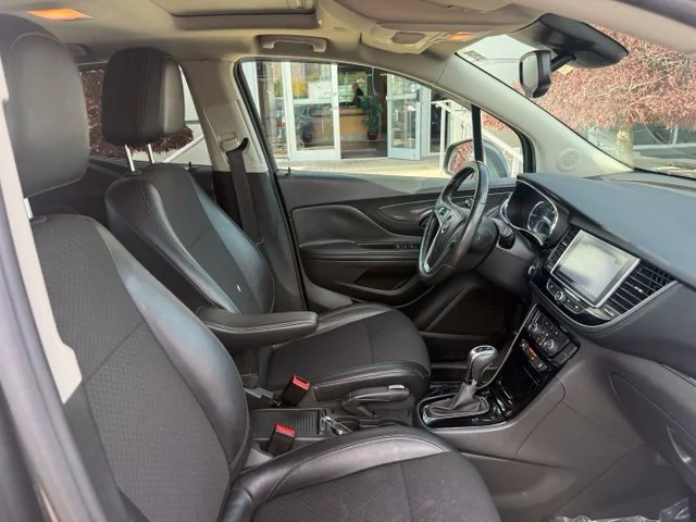 Used 2018 Gray Buick Preferred II image 27