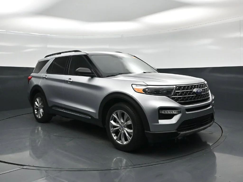 Used 2021 Silver Ford XLT image 52