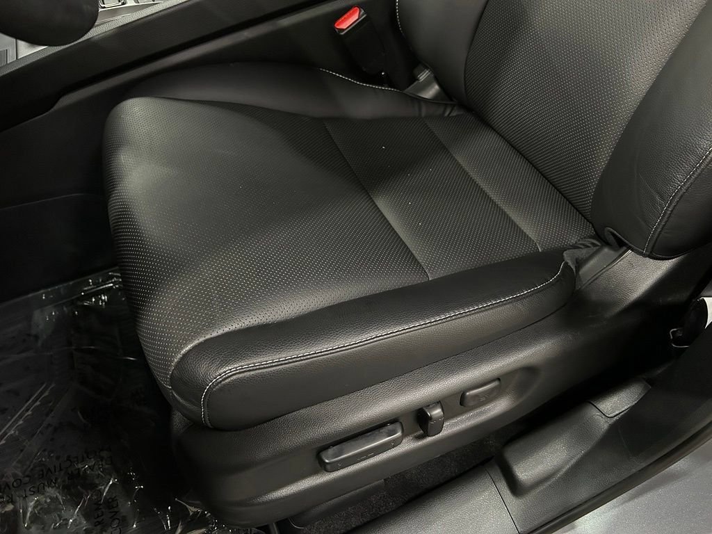 Certified Used 2026 Solar Silver Metallic Honda RTL image 14