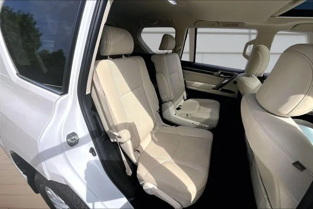 Used 2023 White Lexus 460 image 26