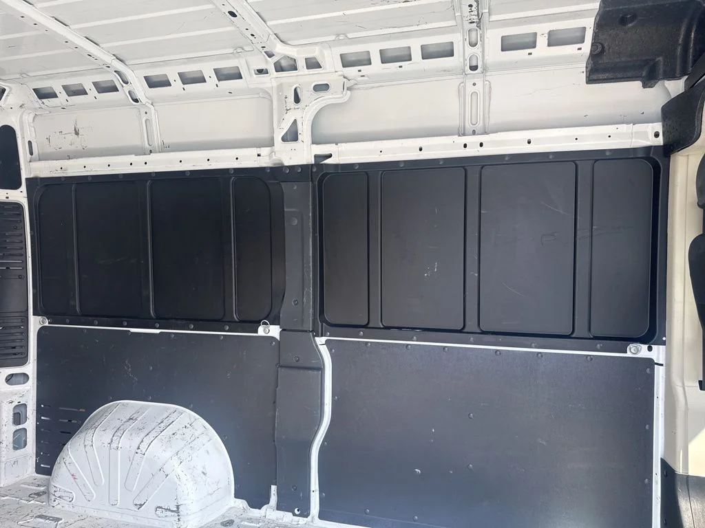 Used 2019 White Ram Base image 10