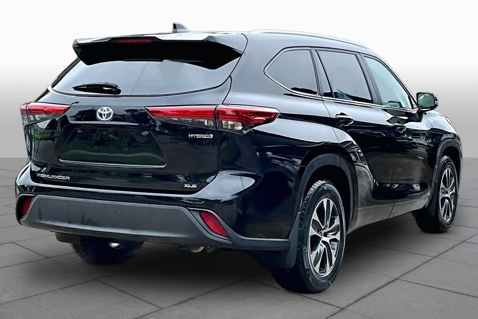 Used 2023 Midnight Black Metallic Toyota Hybrid XLE image 13