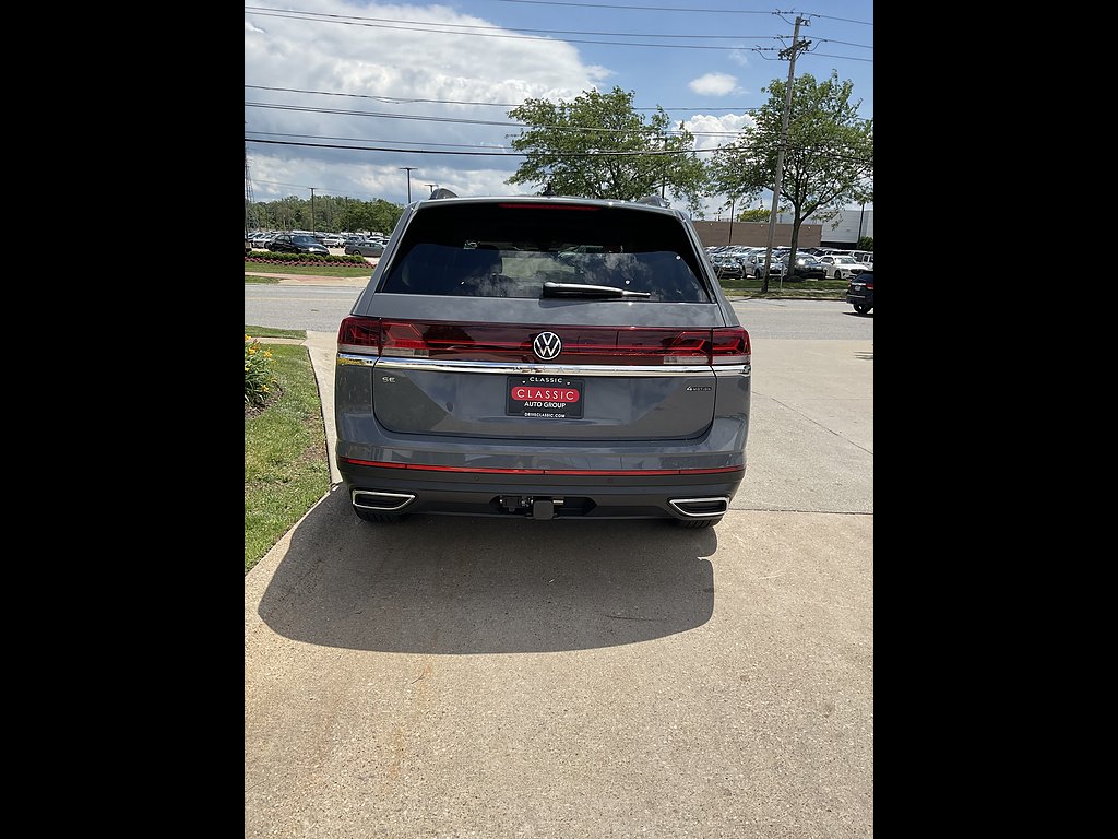 New 2026 Pure Gray Volkswagen SE 4Motion image 4