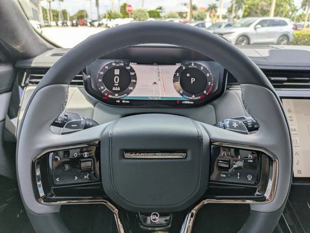 Used 2025  Land Rover SV Edition Two image 23