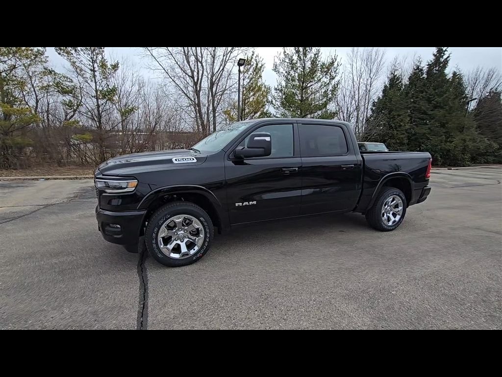 New 2026 Diamond Black Crystal Pearlcoat RAM Big Horn/Lone Star image 5
