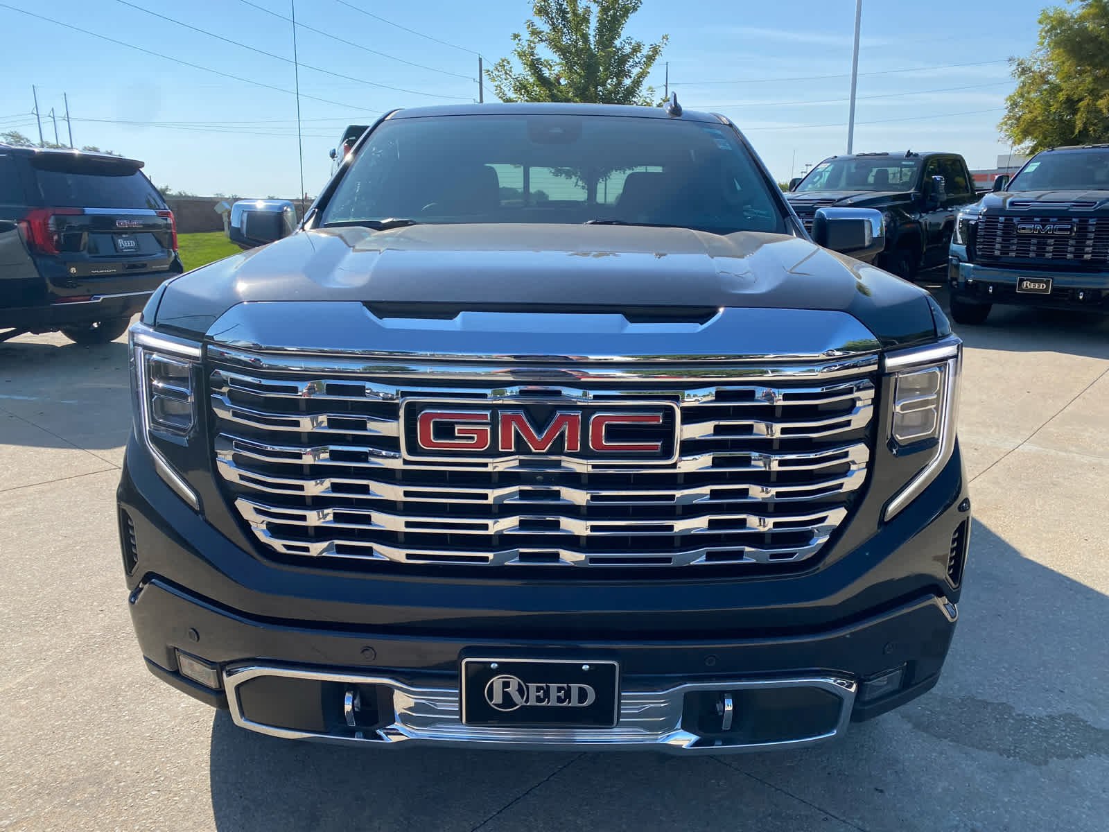 Used 2023 GMC Sierra 1500 Denali Denali with VIN 1GTUUGEL2PZ124567 for sale in Kansas City
