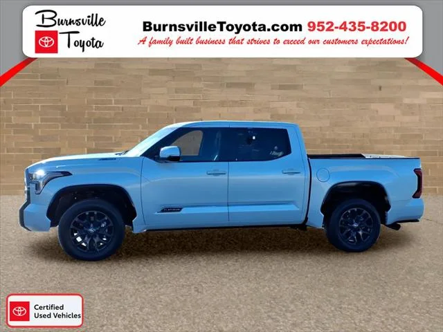 Certified Used 2026 WIND CHILL PEARL Toyota  image 7