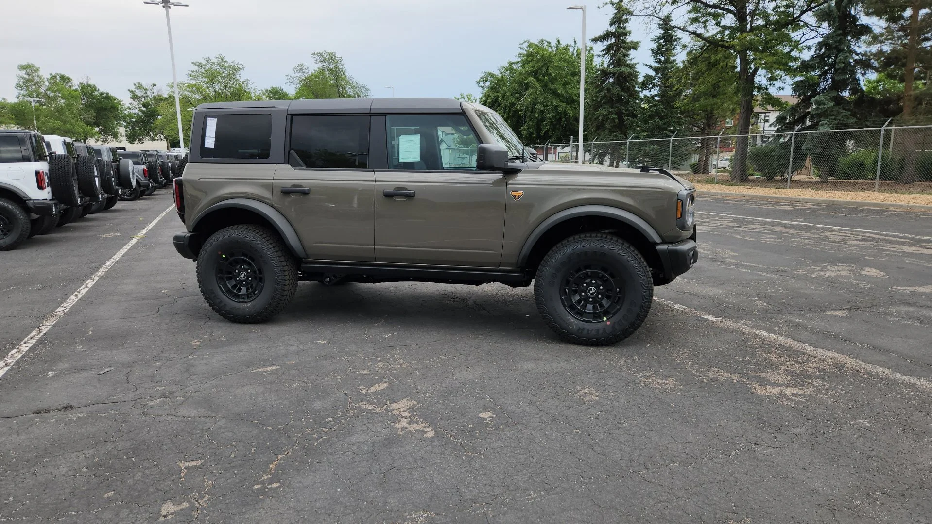New 2026 Marsh Gray Ford Badlands image 17