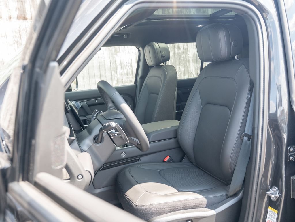 New 2026 Gray Land Rover V8 image 18