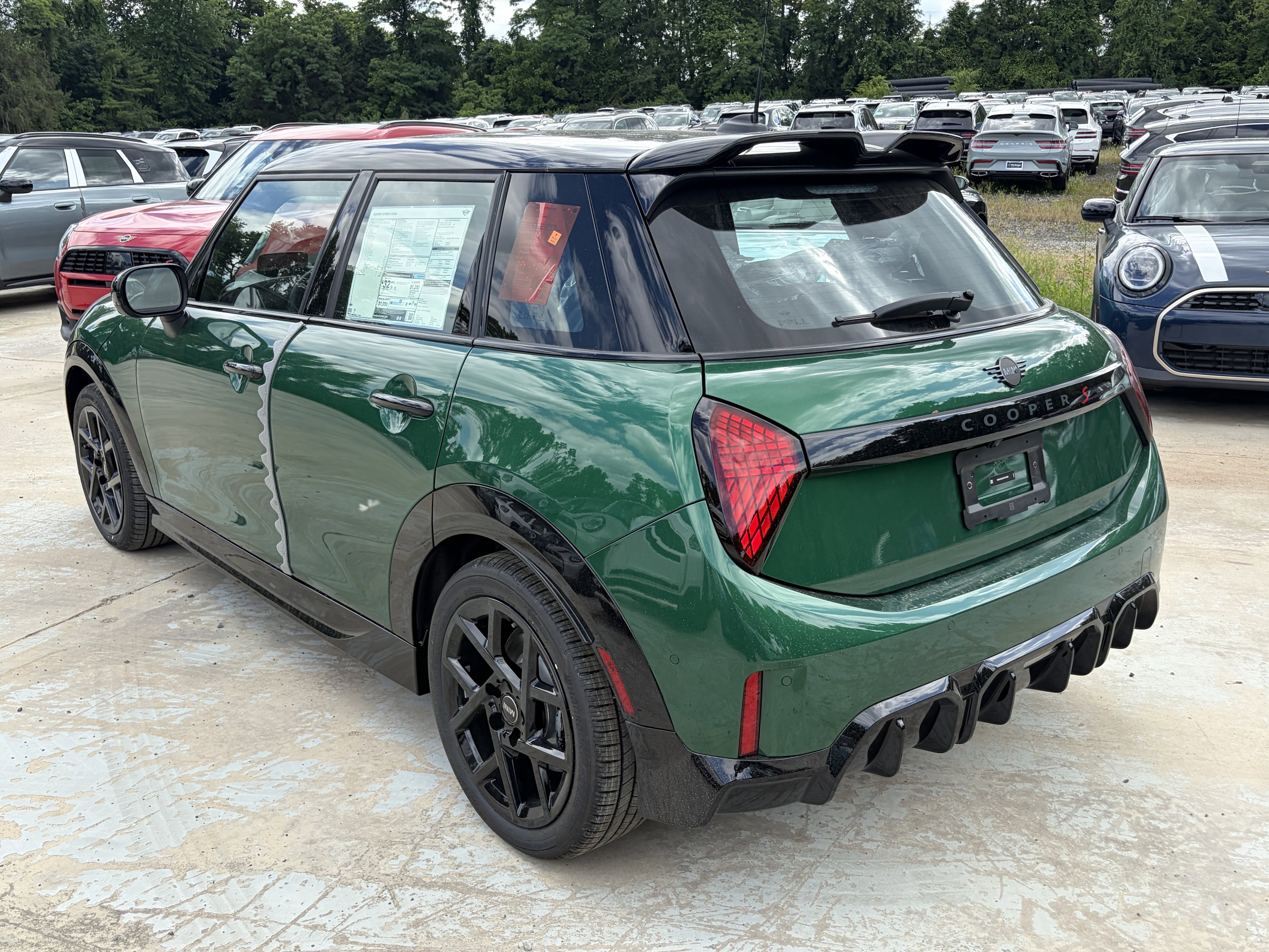 New 2026 British Racing Green IV Metallic MINI Iconic image 5