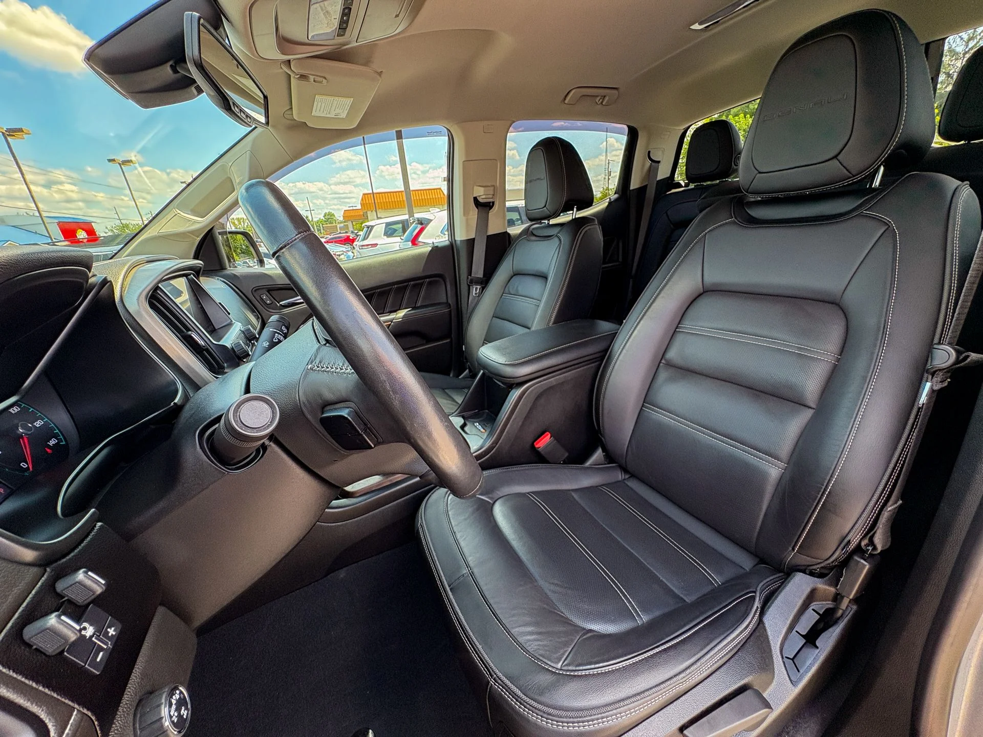 Used 2022 Gray GMC Denali image 30