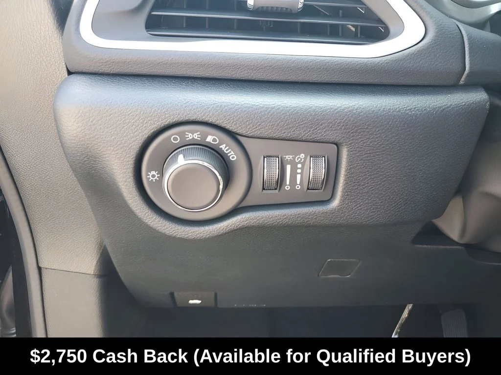 2026 Chrysler Voyager LX - Photo 32
