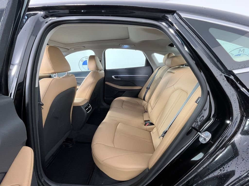 Used 2026 Black Hyundai Limited image 4