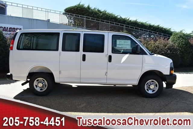 2025 Chevrolet Express Cargo Work Van - Photo 11