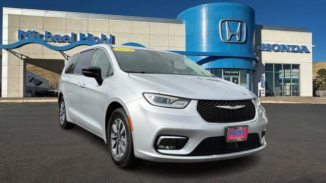 2024 Chrysler Pacifica PHEV Select