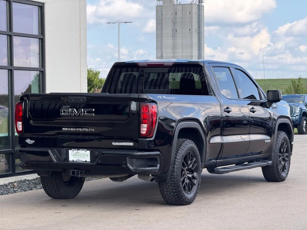 Used 2022 Black GMC Elevation image 5