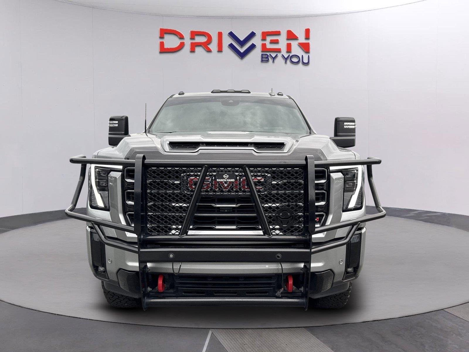 Used 2025 Sterling Metallic GMC AT4 image 9