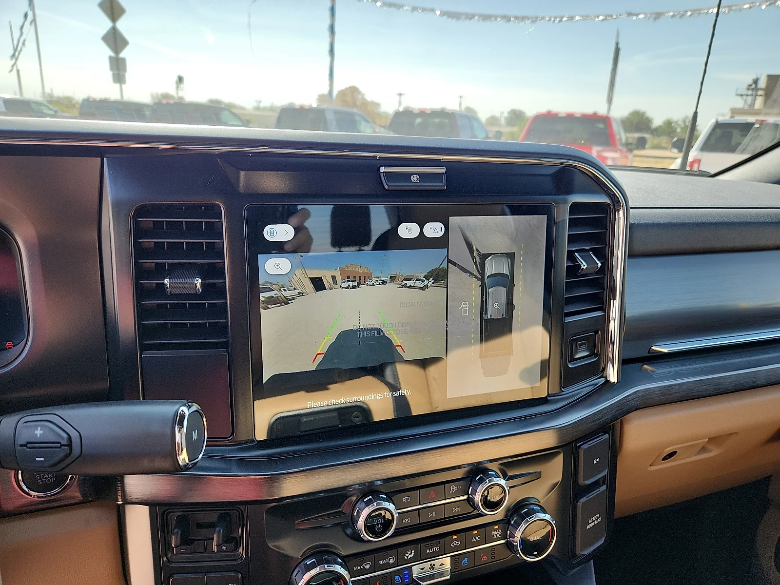 New 2026 Oxford White Ford Lariat image 23