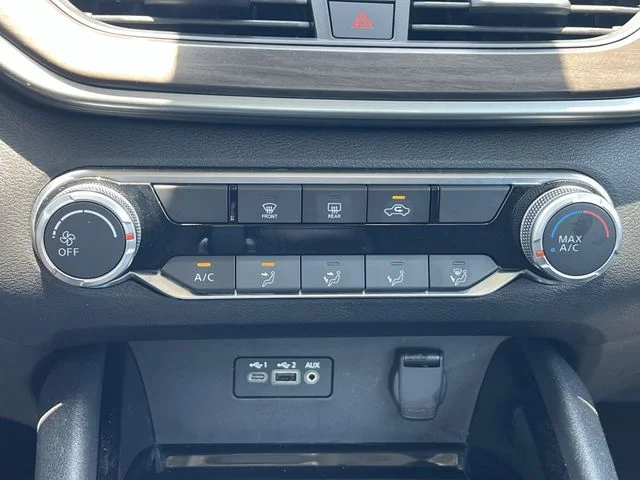 Used 2024 Red Nissan 2.5 SV image 20