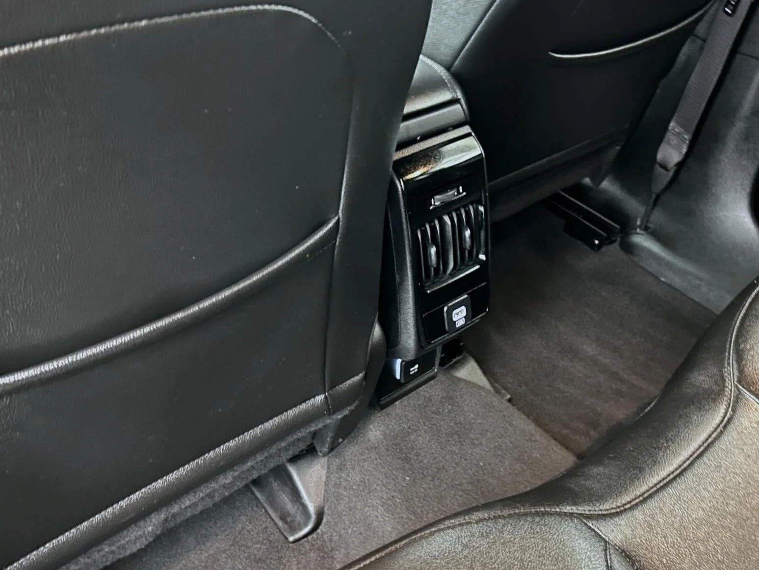 Used 2025 White Jeep Limited image 21