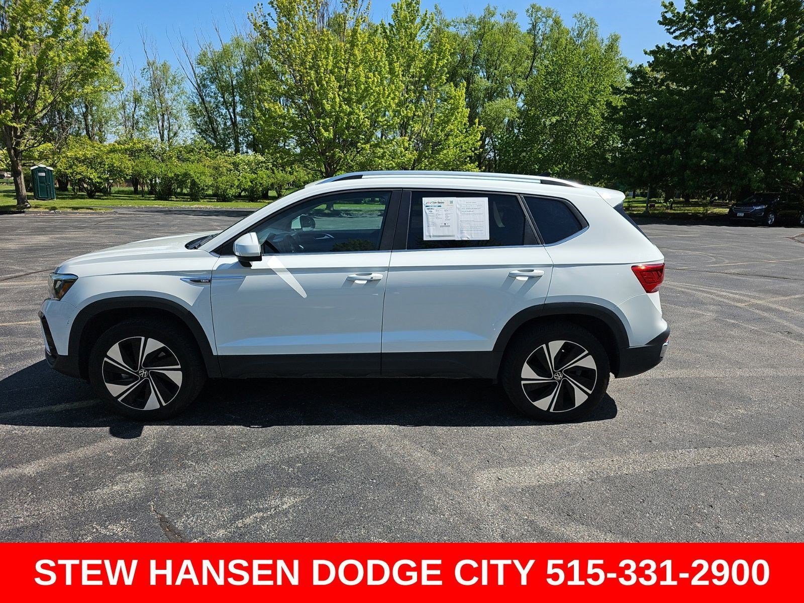 2023 Volkswagen Taos 1.5T SE 4Motion's photo