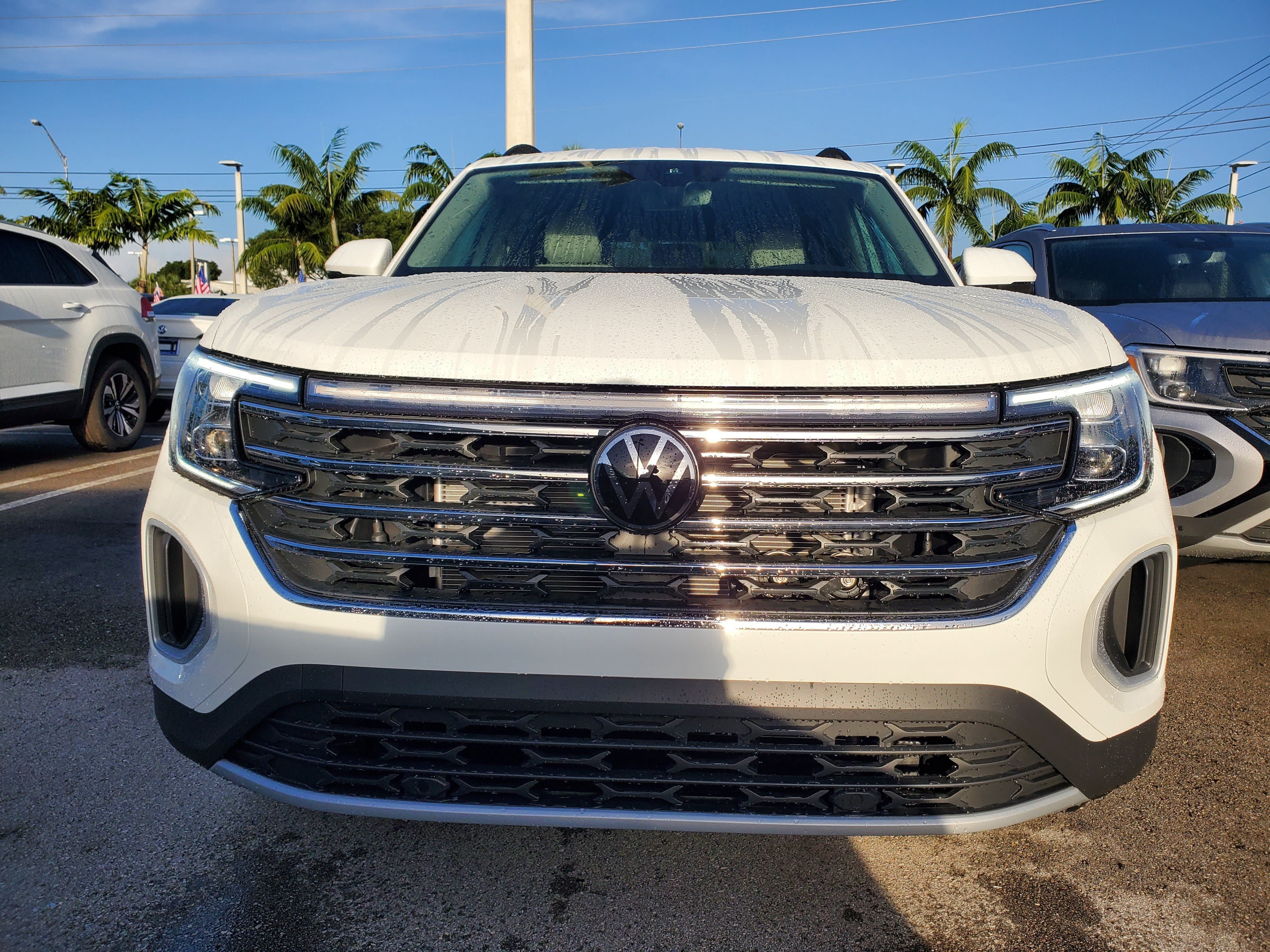 New 2026 White/off-white Volkswagen 2.0T SE image 2