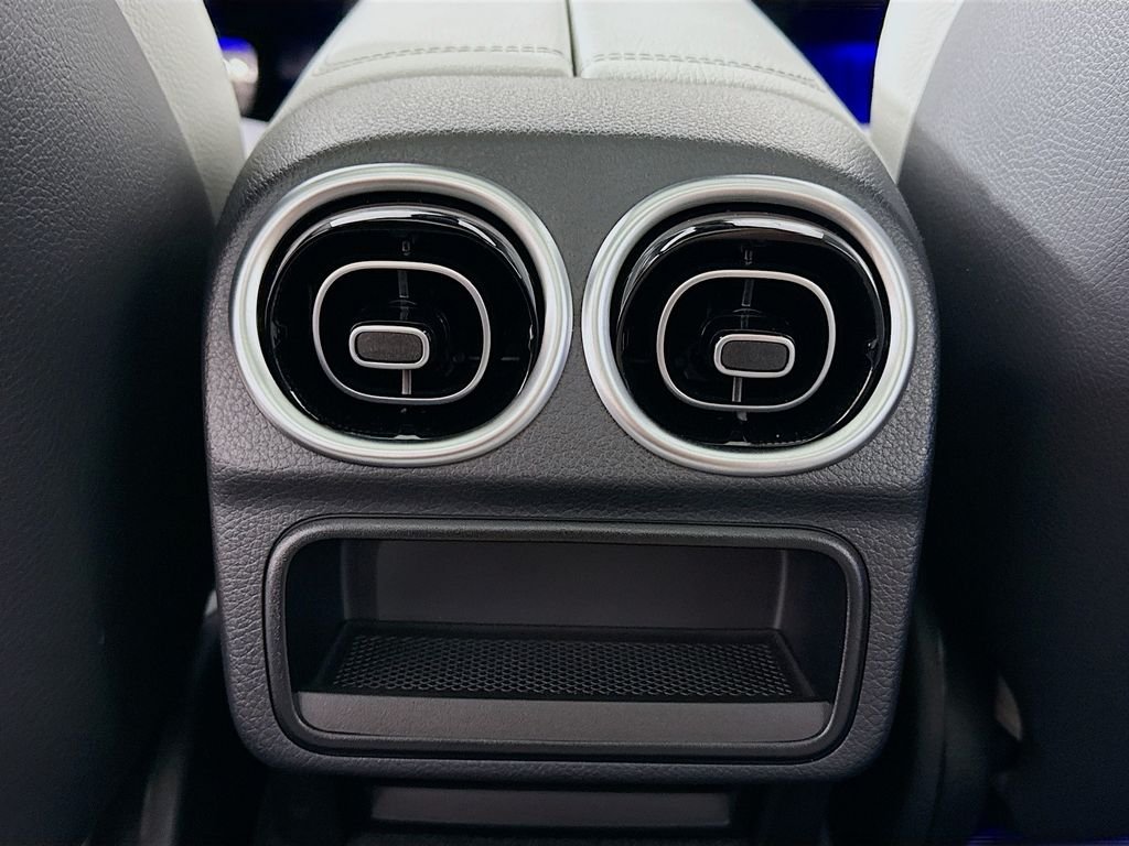 2025 Mercedes-Benz C-Class Sedan C 300 - Photo 26